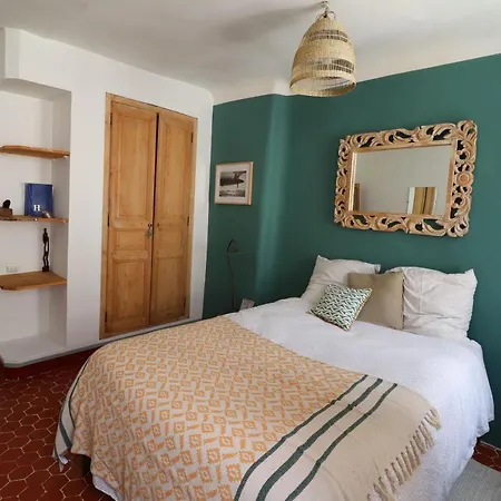 Vieux Port 5 Mn Des Plages Apartment *